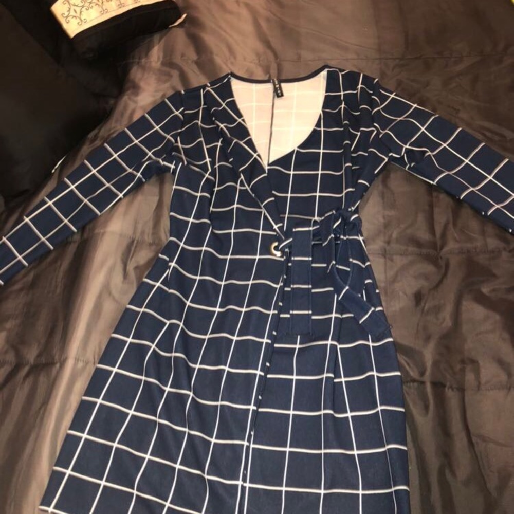 Mini dress - Picture 4 of 8